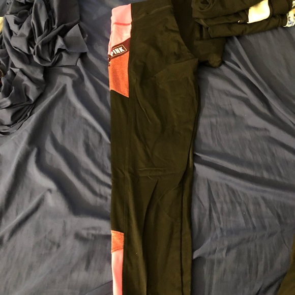 Pink leggings - Picture 1 of 3